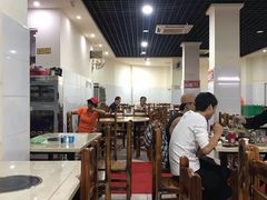 大堂-美兰春记食店·龙舌坡红烧牛肉