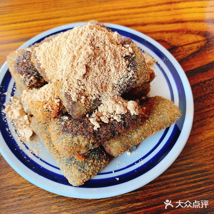 牛四囍老成都串串香加烤肉小酒馆红糖糍粑图片