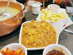 -朴小妹人参鸡汤火锅(长白山万达店)