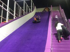 -嘿哟动霸CHUA·新潮玩运动娱乐中心·蹦床滑冰团建乐园