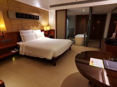 -三亚湾海居铂尔曼度假酒店