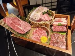-山川小町·极番烧肉(新地假日广场店)