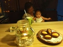 -榴莲咖啡馆