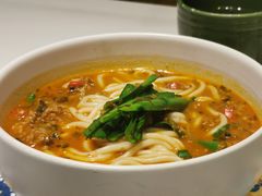 小锅米线-云海肴·汽锅鸡·云南菜(天山百盛优客店)