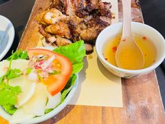 -大头虾越式风味餐厅(光明广场店)
