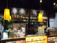 -猫的天空之城概念书店(杭州南宋御街店)