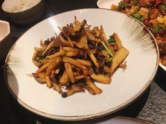 海盐菌菇-丝路金桃·新疆菜(徐汇店)