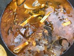 -丹水桥地锅鱼·翘嘴鲌·地方特色全鱼宴(丹江口大坝店)