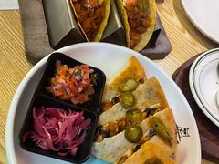 -Famous肥猫墨西哥音乐餐吧(五棵松华熙LIVE店)