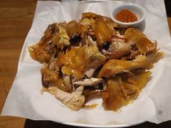 -头上红煨盐鸡·非遗院子餐厅