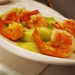 -玥奢国际母婴护理中心(滨江宝龙店)