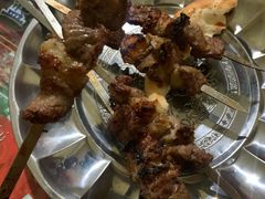 -烤肉小伙烤肉店