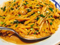 干嘎啦炖土豆条-浩运·海鲜青岛菜·海胆水饺(石老人店)