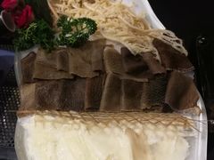 -左庭右院鲜牛肉火锅(金山万达店)