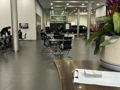 -杭州中升之星奔驰4S店(滨江店)