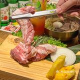 卧卧卧…吃个烤肉竟然烧起来了