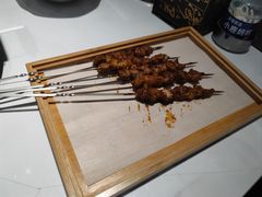 -一只羊·铜锅涮羊肉烧烤