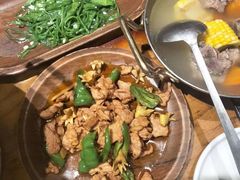 -隔壁老王·家常云南菜(花巷店)