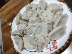 -东来菜馆•手抓海鲜家常菜•海鲜锅贴(鸽子窝店)