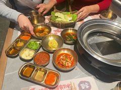 -草家酱蟹炭火烤肉店(珲春南路一店)