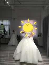 -Lady  Jane高端婚纱礼服馆