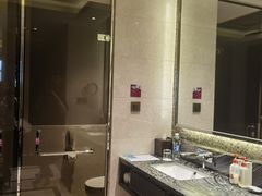 -天津京基皇冠假日酒店