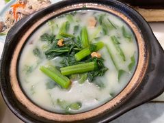 煲淋春菜-原味田园·客家菜·土窑鸡(中航城君尚购物中心店)