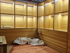 -碧中海汤泉汗蒸酒店