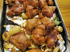 -老东镇啤酒屋海鲜加工·蒸汽海鲜·海鲜烧烤(台东店)