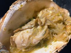 烤净化大生蚝-何师烧烤Pro ·江湖川菜·小龙虾·精酿(太古里旗舰店)