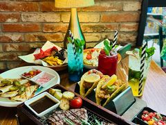 -Famous肥猫墨西哥音乐餐吧(五棵松华熙LIVE店)