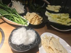 -尚品小土屋涮毛肚(李沧万达店)
