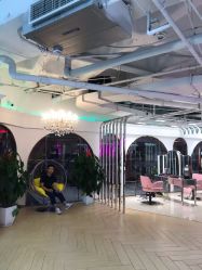 -BULB STUDIO 巴柏明星发型工作室