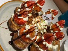 草莓忌廉华夫饼-BE BRIGHT KITCHEN(正佳广场店)