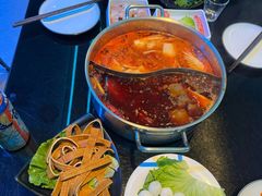 -唯爱KTV聚会餐厅(仙林东城汇店)