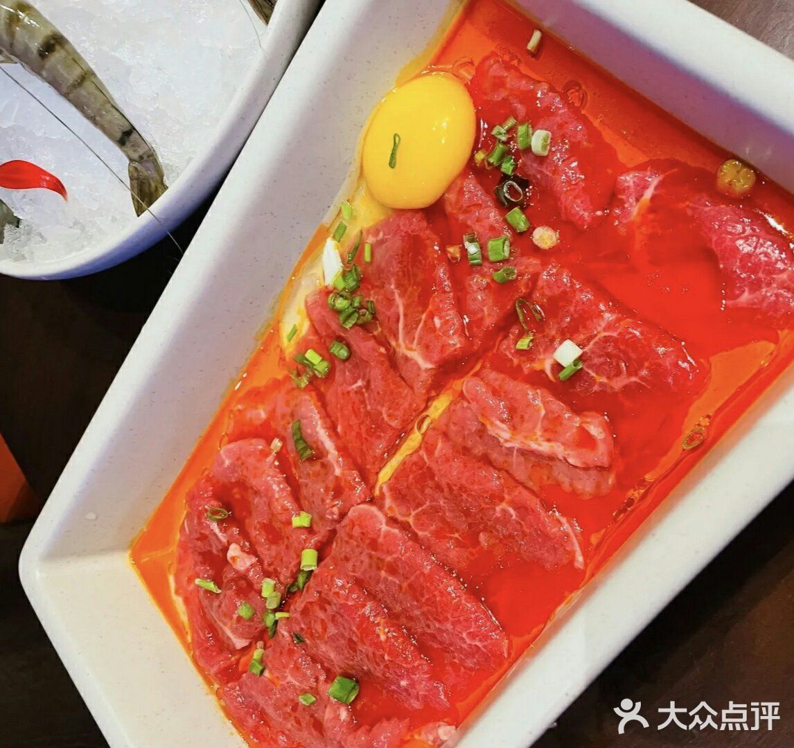 吃的时候可以带着朋友过来，位置很宽松
