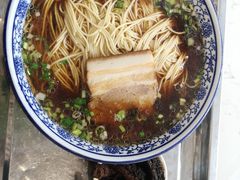爆鳝焖肉面-伟记奥面馆(养育巷店)