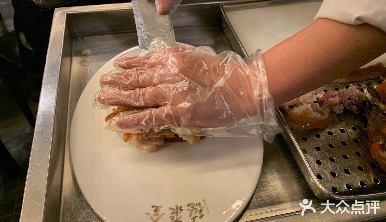 国粹北京烤鸭也是全球屈指可数美食呀