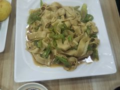 -洪姐川菜东北菜铁锅炖(天生丽街店)