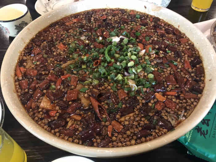 老幺泉水鸡-"当地的小伙伴推荐南山上有个网红店,我们乘.