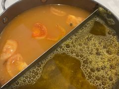 沙爹牛肉拼猪骨番茄锅底-港澳德兴火锅海鲜酒家(殷皇子店)
