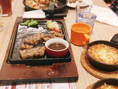 -必胜客(砂之船中东奥莱店)