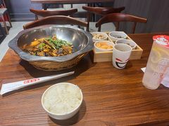 -愉肴麻辣香锅(中山路店)