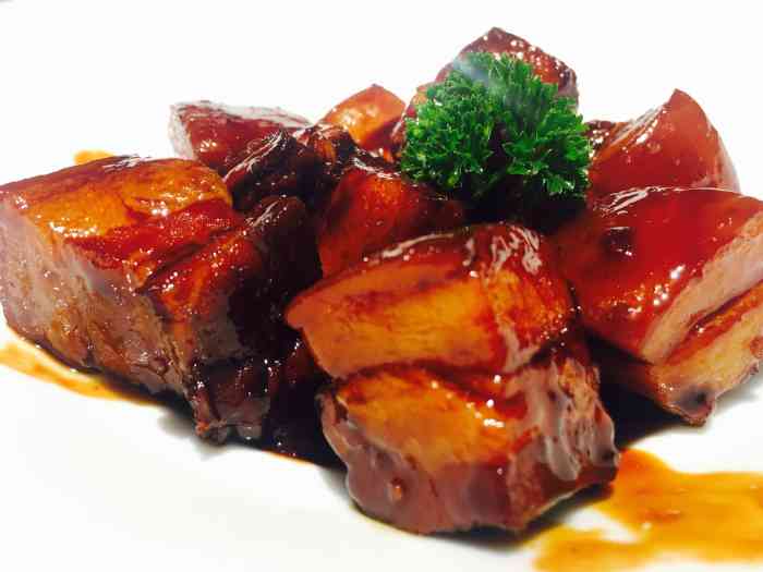 俏江南(春熙路ifs店)-"江石煮肥牛好咸也好腻 白肉一般般 麻将油.