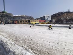 -采薇庄园四季滑雪场