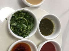 -一口猪海鲜浑锅·东北家常菜