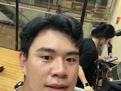 -新华贸购物中心(新华西道店)