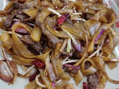干炒牛肉河粉-百家鸡味馆(清泰店)