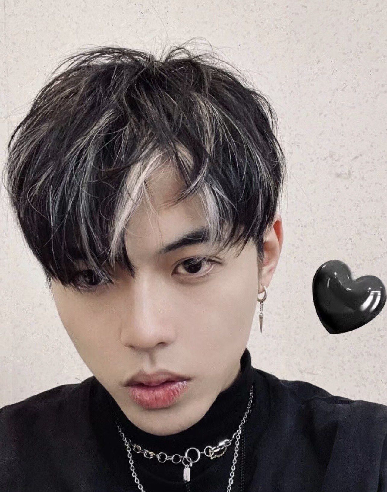 男生刘海挑染 也太帅了叭