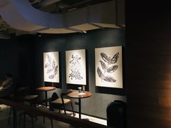 大堂-星巴克(杭州湖滨银泰E区店)